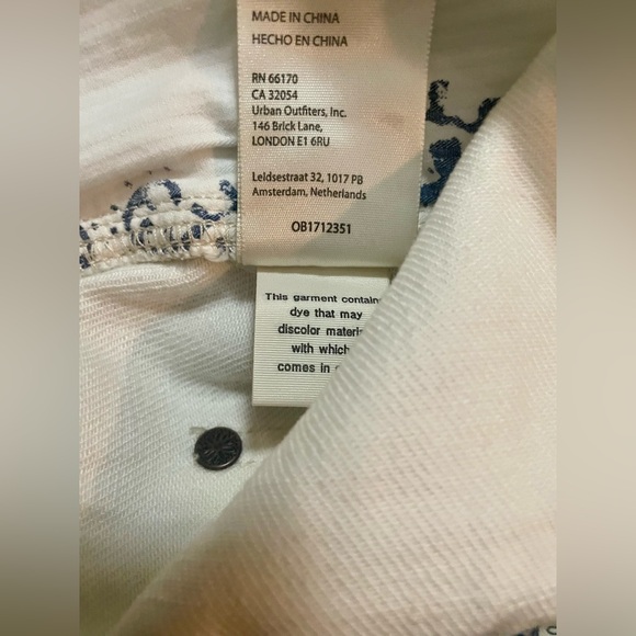 We The Free Free People Shorts 26 NWT New Ivy Mid-Rise Cutoff Denim Boho Ivory - Picture 10 of 10